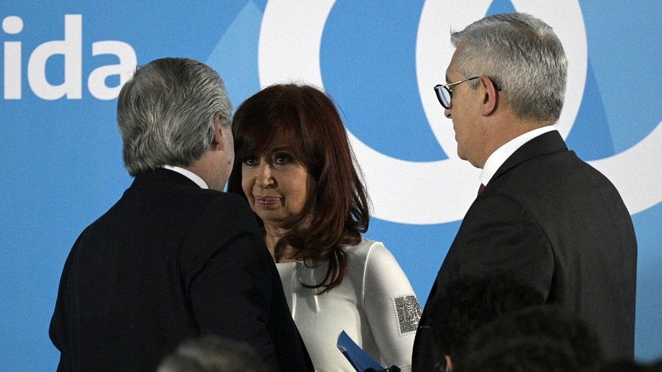 Las fotos que dejó el acto que volvió a mostrar en público a Alberto Fernández y Cristina Kirchner, luego de la carta que derivó en el cambio de Gabinete.