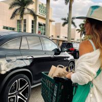 Loly Antoniale, nueva vida en Miami: maneja un auto de lujo valuado en 26 millones de pesos 
