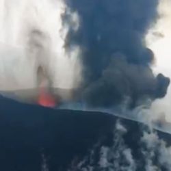 Confirman un nuevo foco de emisión en el volcán de La Palma | Foto:cedoc