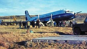 20211002_malvinas_avion_cedoc_g