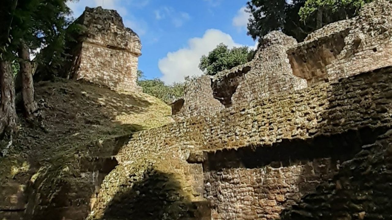 El descubrimiento de una ciudad milenaria maya en la selva de México –