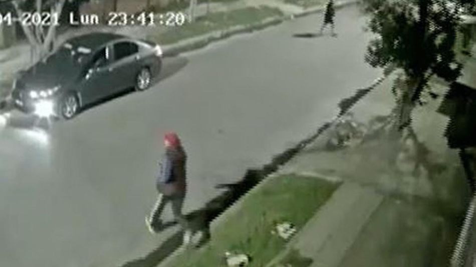 Un policía mató a dos delincuentes 20211005