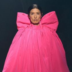 Alber Elbaz fue inmortalizado en la Semana de la Moda de París