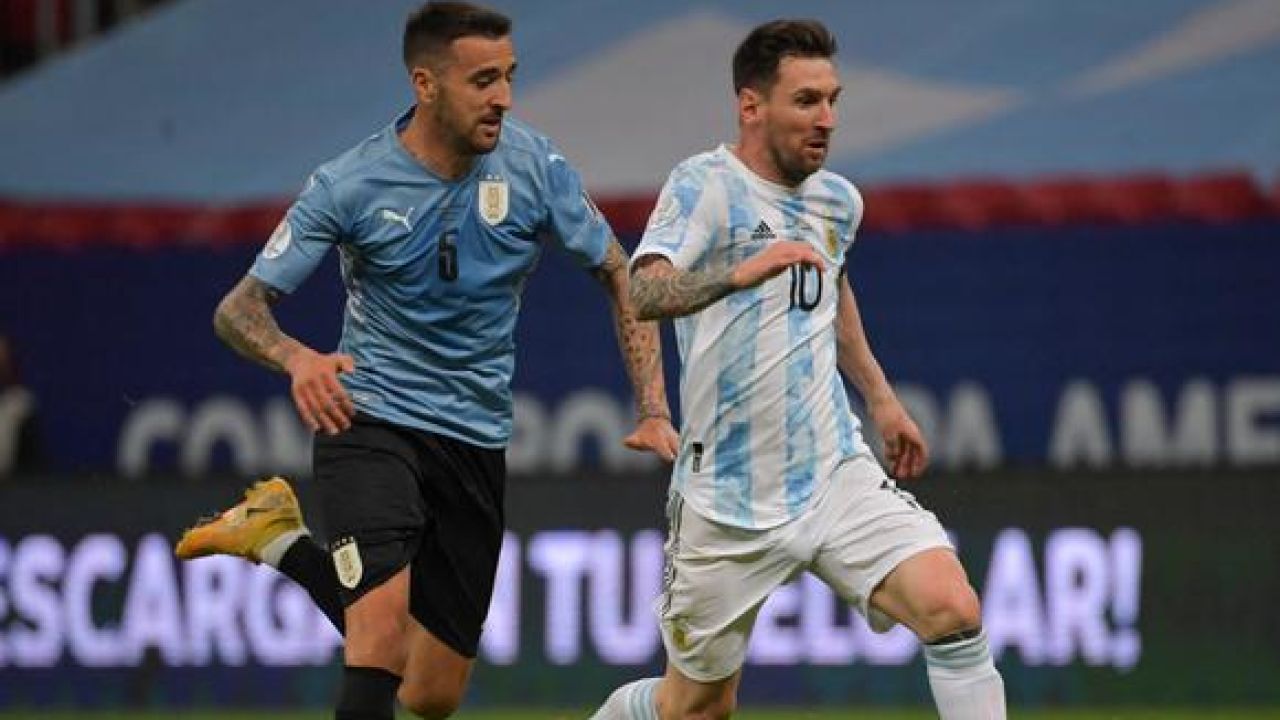 Argentina - Uruguay: horario y formaciones del partido hoy en el Monumental  - El Cronista