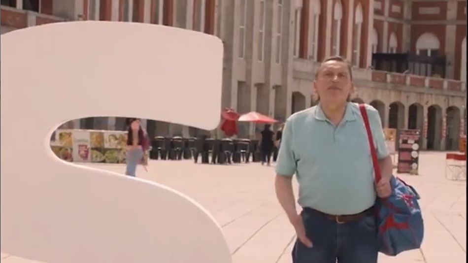 Una de las escenas del primer spot de campaña del FdT en la carrera por revertir el resultado de las PASO, ahora a cargo del catalán Gutiérrez Rubí.