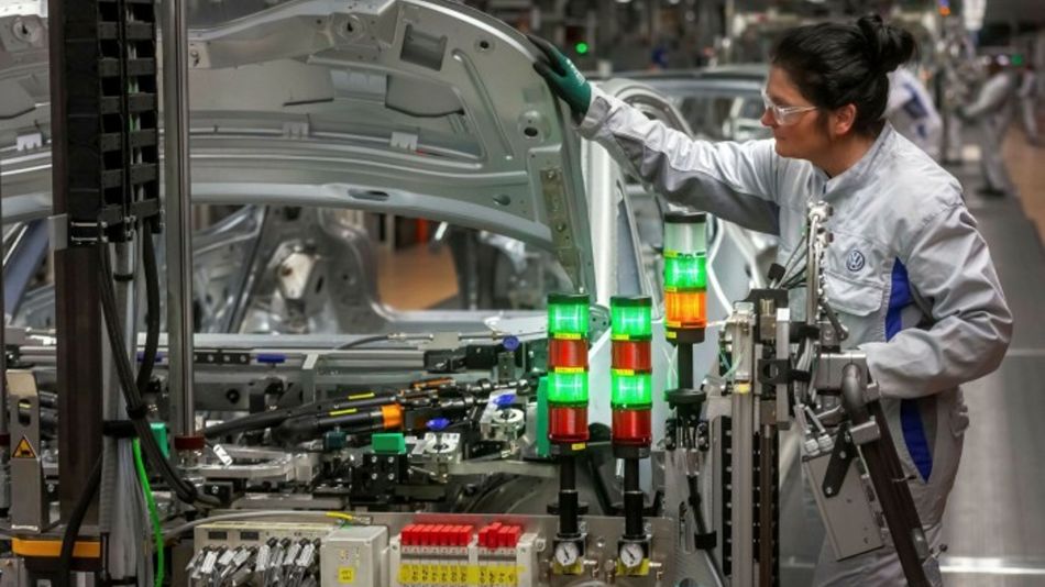 El Gobierno publicará mañana el proyecto de movilidad sustentable para fabricación de autos eléctricos