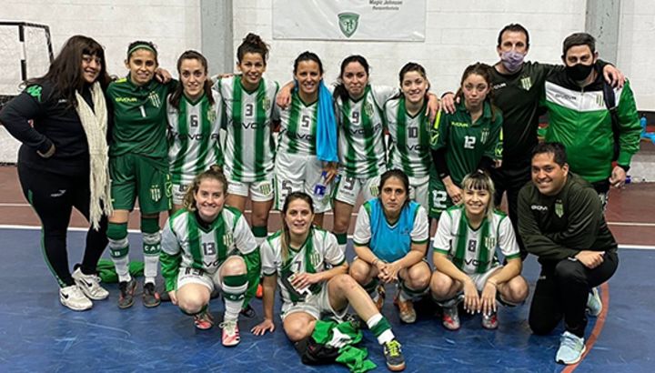 El equipo de Futsal femenino de Banfield perdió a su cuerpo técnico por una conducta antideportiva en el partido ante Gimnasia y Esgrima La Plata. 