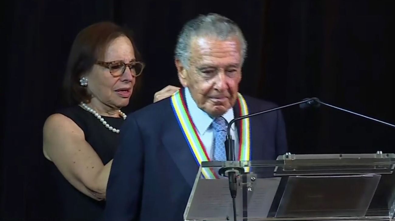 Eduardo Eurnekian recibió la Gold Medal, otorgada por la Americas Society, en Nueva York.