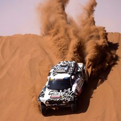 El piloto polaco Jakub Przygonski y el copiloto alemán Timo Gottschalk compiten en el Rally de Marruecos. | Foto:FADEL SENNA / AFP