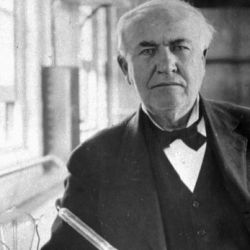 El 18 de octubre de 1931 muere el inventor estadounidense Thomas Edison.