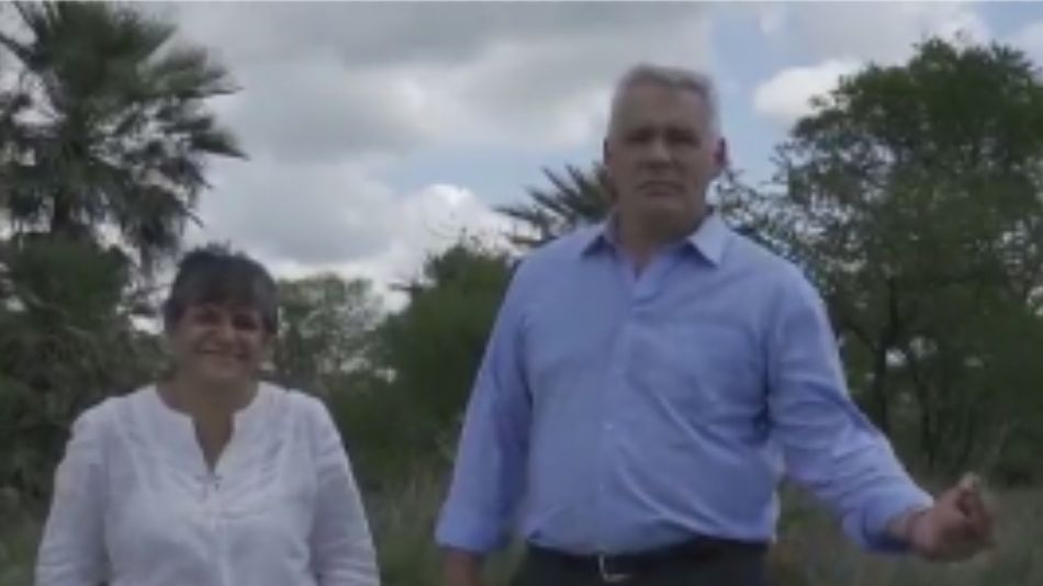 Fernando Carbajal, el ex juez candidato opositor en Formosa y un gesto viral en campaña.