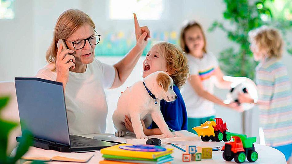 20211017_mujer_home_office_teletrabajo_shutterstock_g