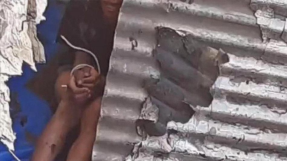 Niño atado por su mamá 20211020