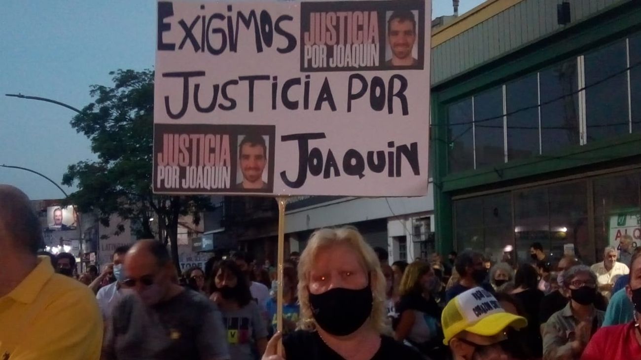 Vecinos del barrio de Arroyito se manifestaron producto del violento asesinato de Joaquín Pérez