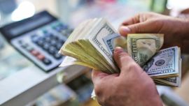 Pre-election jitters send blue dollar, country risk rate soaring.