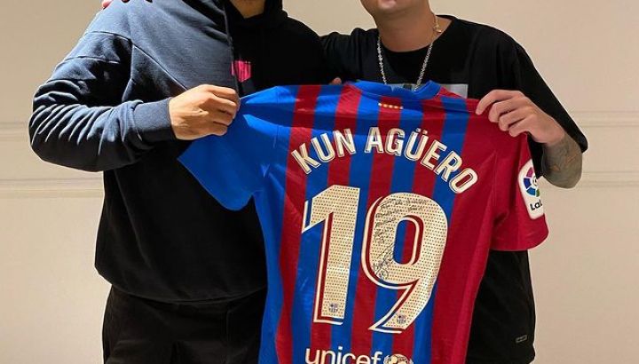 Agüero le regaló su camiseta a Markito Navaja