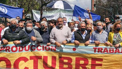 Marcha. El acto convocado por la CGT podría parecer anclado en un pasado mejor, más ordenado y menos urgido de necesidades.