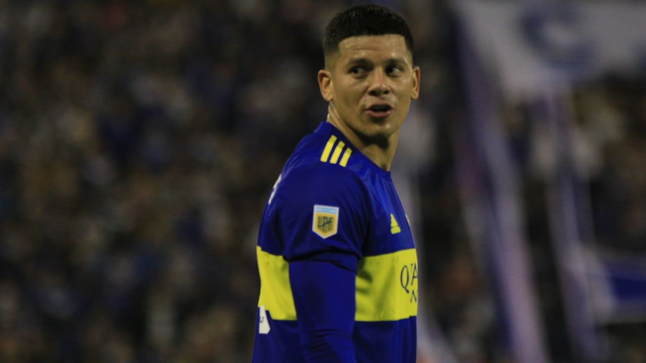 Rojo, do Boca Juniors, brinca ao ser flagrado fumando após título