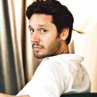 Benjamín Vicuña dejó espiar su nueva casa de soltero tras su separación de China Suárez