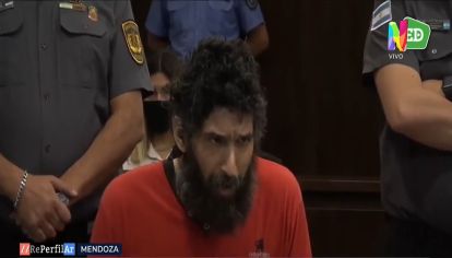 Juicio al "hombre gato": fue desalojado de la audiencia por no parar de maullar.