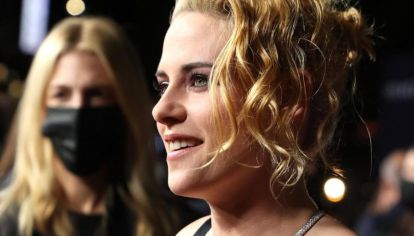 Kristen Stewart deslumbró vestida por Chanel, en la premiere de Spencer