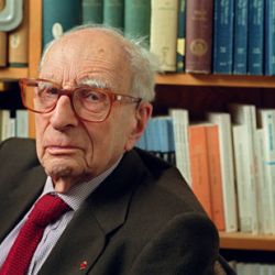 El primero de noviembre de 2009 murió el antropólogo Claude Lévi-Strauss a los 100 años