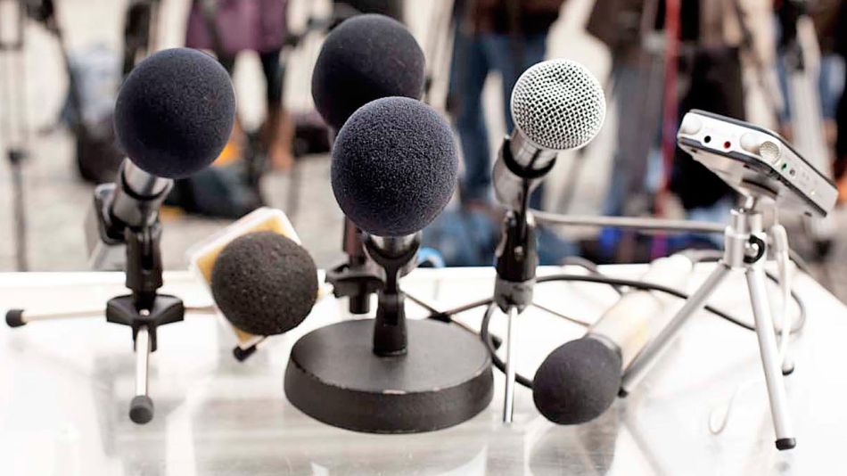 20211030_microfono_prensa_shutterstock_g