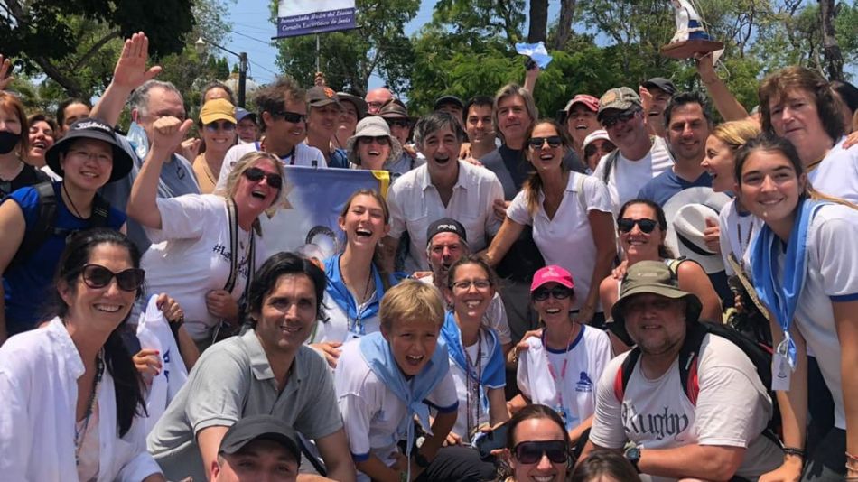 Esteban Bullrich en la peregrinación organizada para pedir por su salud