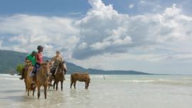 LAs 10 mejores actividades para hacer en Jamaica van desde paseos de aventura a shopping, siempre contando con la amabilidad de los locales.