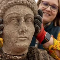 Las estatuas romanas fueron halladas en una antigua iglesia del condado inglés de Buckinghamshire.