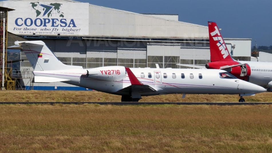 el avión sancionado por EE.UU que aterrizó anoche en Argentina 20211103