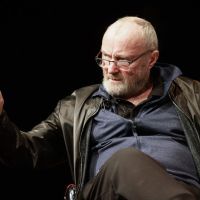 Phil Collins se separó y su  ex mujer lo acusa de no bañarse durante dos años 