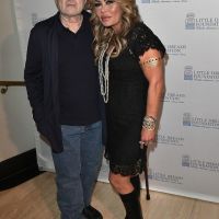 Phil Collins se separó y su  ex mujer lo acusa de no bañarse durante dos años 