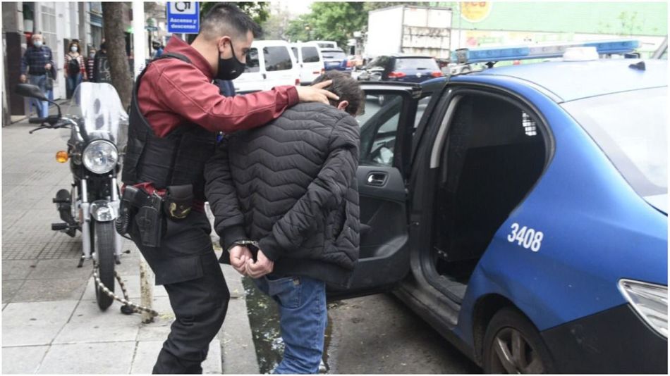 Usó el DNI de César "Banana" Pueyrredón 20211104