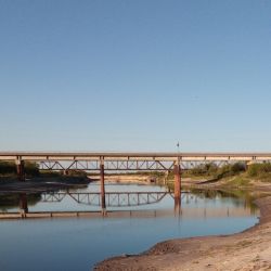 El hallazgo tuvo lugar en la orilla del río Salado, a la altura del puente ubicado sobre la ruta 4 que se encuentra a unos 30 km. de Esperanza, Santa Fe.
