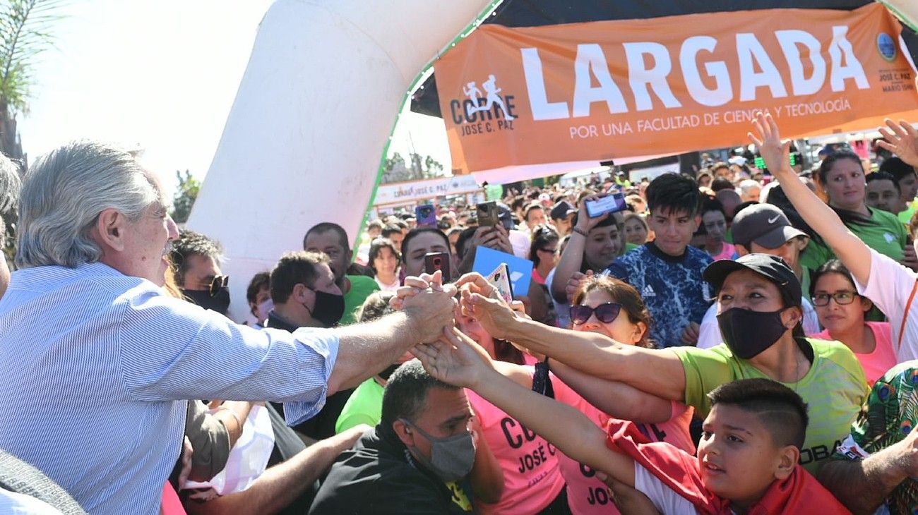 El presidente Alberto Fernández y Victoria Tolosa Paz hicieron campaña en José C. Paz.