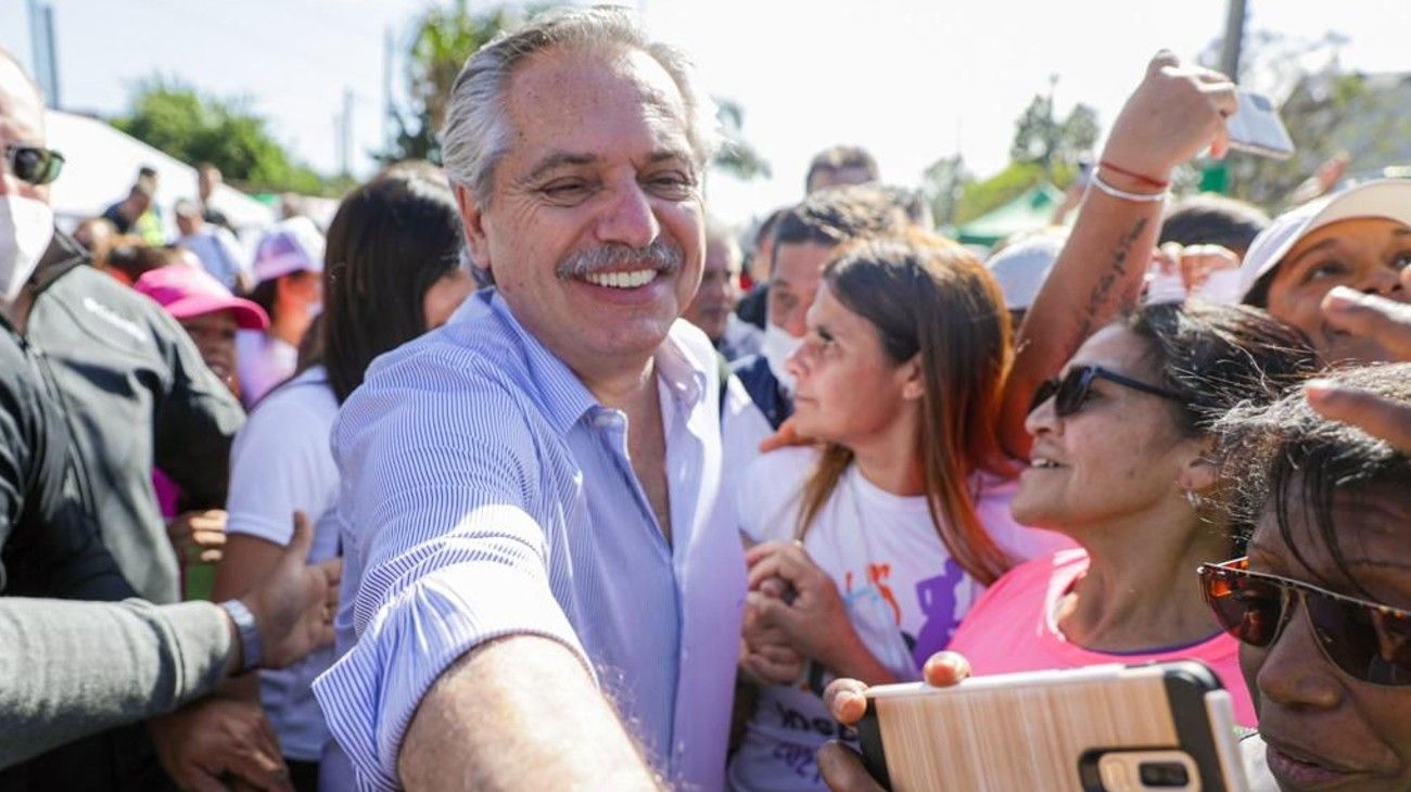 El presidente Alberto Fernández y Victoria Tolosa Paz hicieron campaña en José C. Paz.