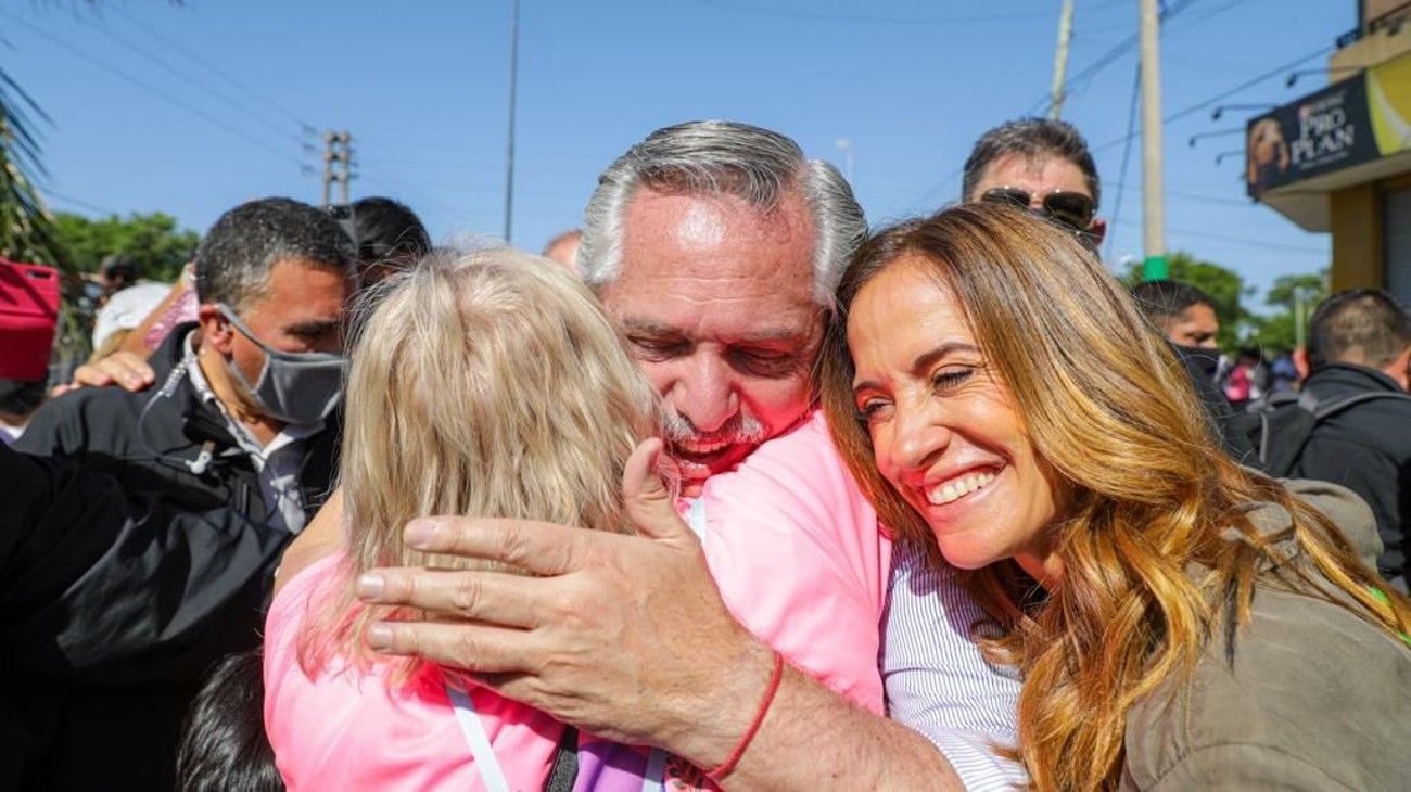 El presidente Alberto Fernández y Victoria Tolosa Paz hicieron campaña en José C. Paz.