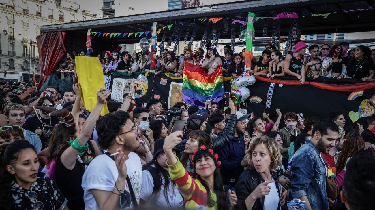 Annual Pride March hails progress, calls for more rights laws Buenos
