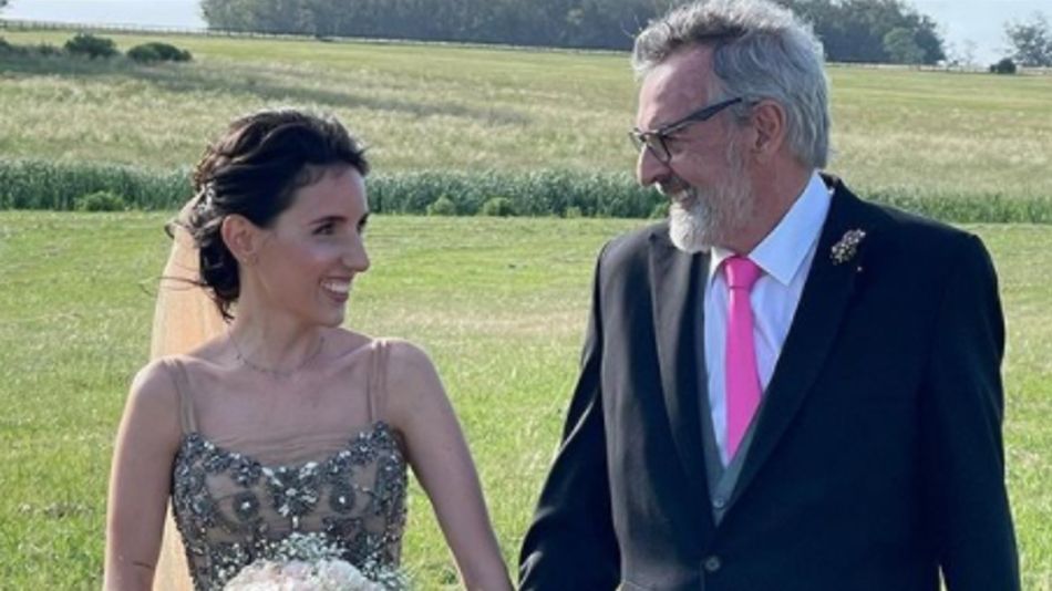 Se casó la hija de Benito Fernández: todos los detalles del vestido que le diseñó su papá 