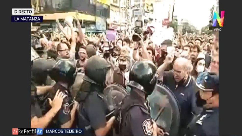 Agredieron a un camarógrafo de RePerfilAr en la manifestación por la inseguridad en La Matanza