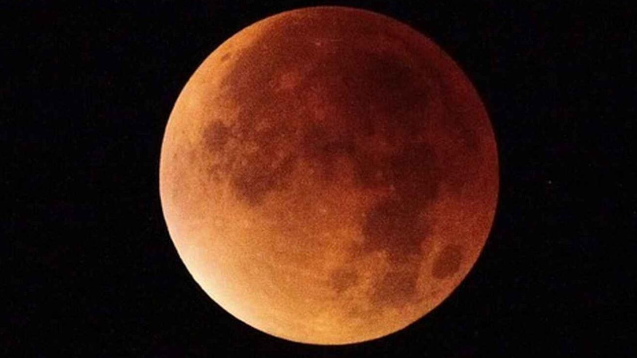 Cómo y cuándo se podrá ver el eclipse lunar parcial más largo del siglo |  Perfil