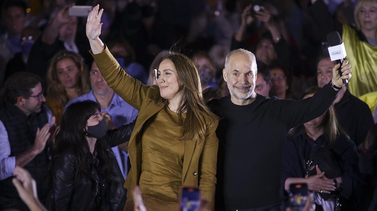 La candidata a diputada nacional de Juntos por el Cambio María Eugenia Vidal, acompañada por Horacio Rodríguez Larreta, encabeza esta tarde en la Plaza Naciones Unidas su acto de cierre de campaña de cara a las elecciones del próximo domingo.