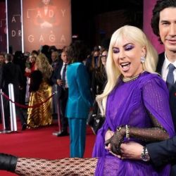 Lady Gaga lució un vaporoso vestido en la premiere de House Of Gucci