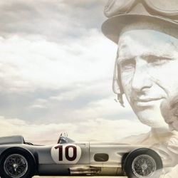El quíntuple campeón mundial argentino de automovilismo tuvo su doble merecido homenaje. 