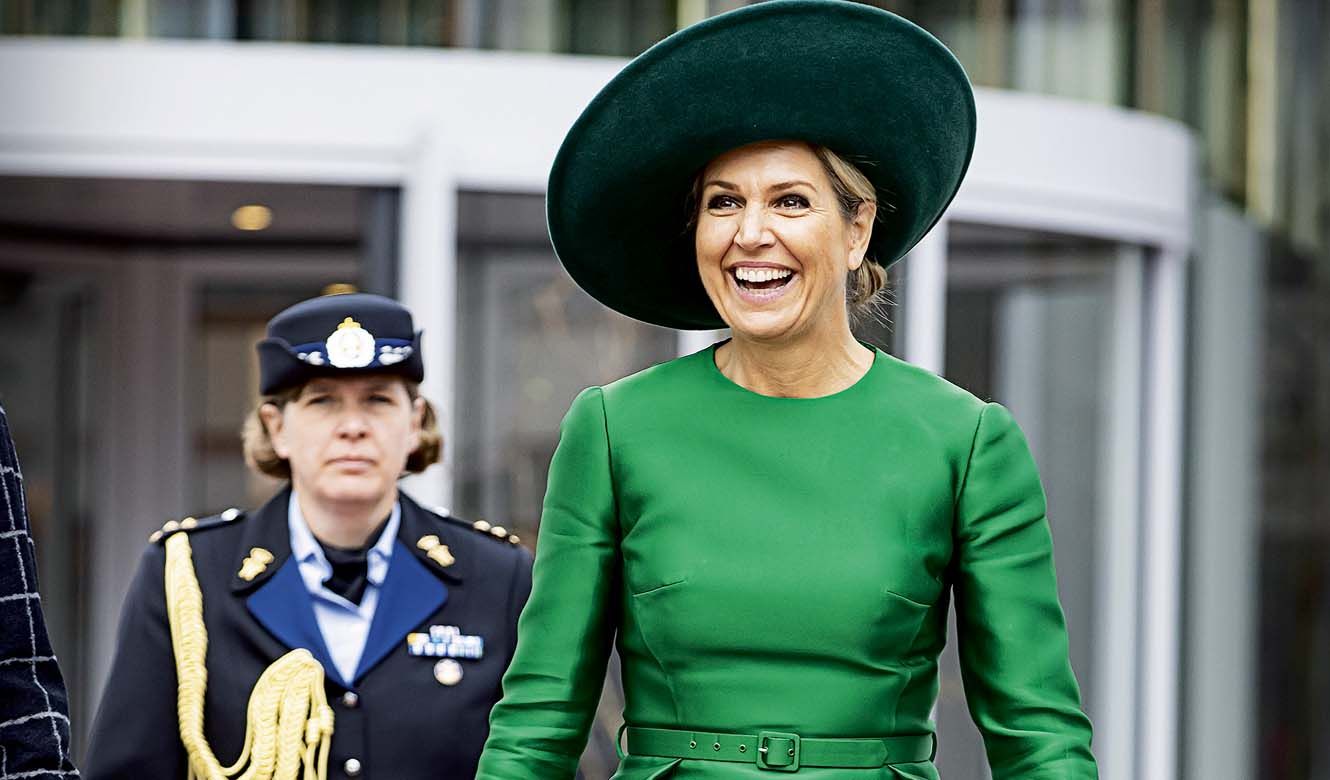 MAXIMA BRILLA EN VERDE ESMERALDA