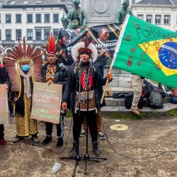 Manifestación contra el Mercado Común del Sur (MERCOSUR), en Bruselas, originada por 'Rise For Climate Belgium' y la 'Asociación Jiboiana', que trabaja con los pueblos indígenas para proteger la selva amazónica. | Foto:HATIM KAGHAT / Belga / AFP