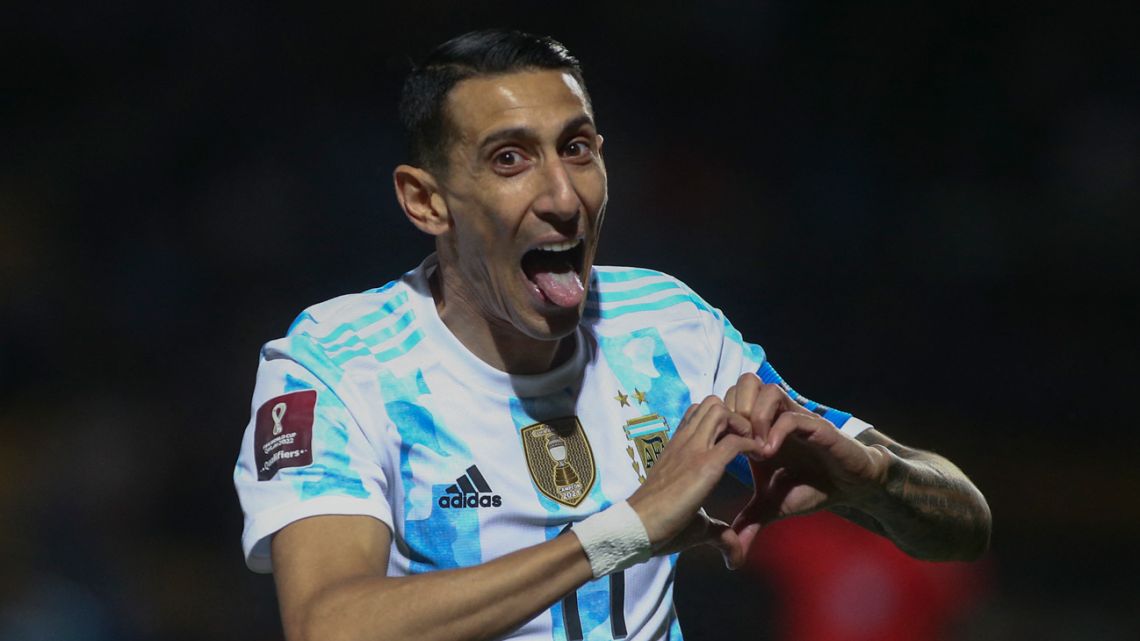 Argentina's Ángel Di María celebrates after scoring against Uruguay during their South American qualification football match for the FIFA World Cup Qatar 2022, at the Campeon del Siglo stadium in Montevideo on November 12, 2021.