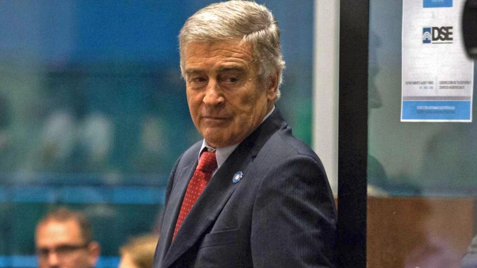 Oscar Aguad ex ministro del defensa 20211112