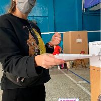 Así fueron a votar los famosos en las elecciones para Diputados y Senadores nacionales